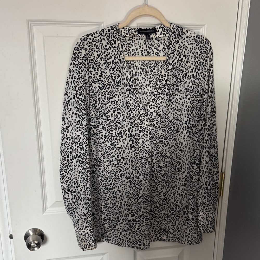 Banana Republic Monochrome Leopard Print Top